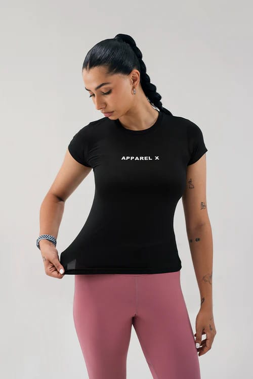 WOMEN’S FITTED PERFORMANCE T-SHIRT image 2