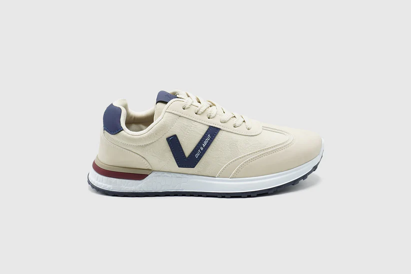 Dynamic Casual Shoes image 1